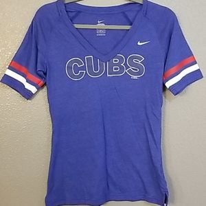 Nike Women's Small Cubs MLB V-Neck Tee